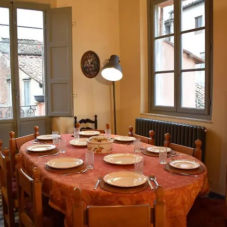 Apartment Grande Per Gruppi E Famiglie In Centro Storico A Con Terrazza E Ac Lucca